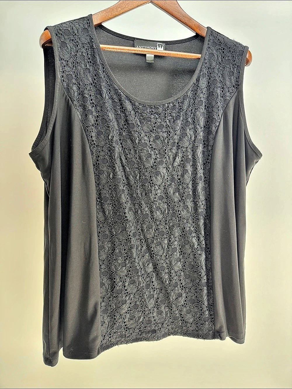 ANTTHONY Lace Front Tank Top in Black